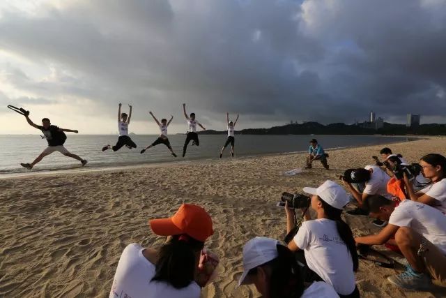 “无声孩子”用镜头向世界表白：“如果没有声音，就用快门让世界充满色彩”
