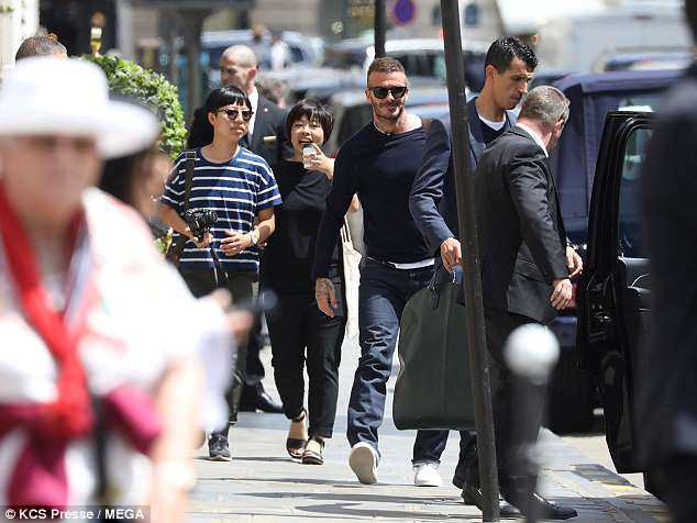 小七贝克汉姆出街,贝克汉姆带小七助阵贝嫂时装秀