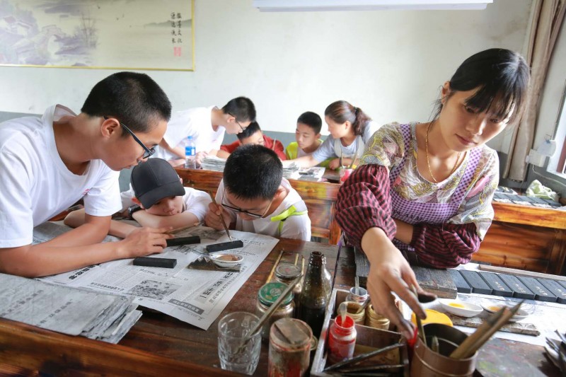 行万里路是为了寻找远方的自己,春风十里只为遇见更好的自己