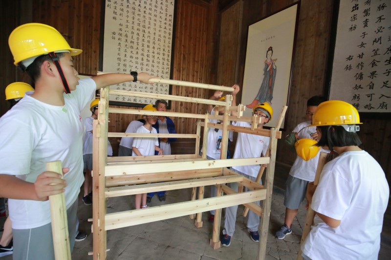 行万里路是为了寻找远方的自己,春风十里只为遇见更好的自己