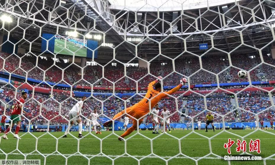 开奖世界杯！太疯狂！三场比赛、两次绝杀、一个帽子戏法……这就是我们热爱足球的原因！