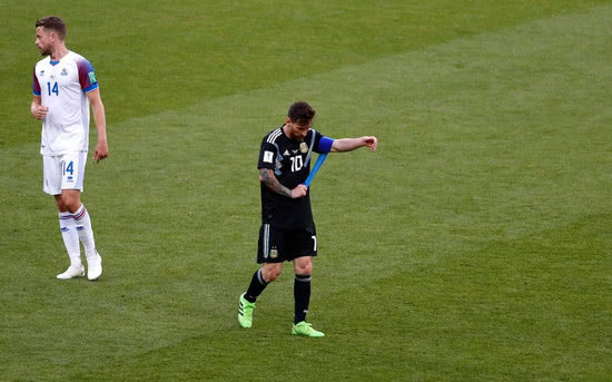 白岩松谈梅西晋级,白岩松说梅西的天赋让足球受益