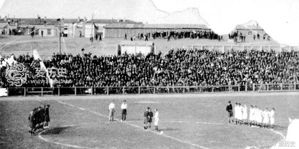 世界杯体育场原址上的二战传奇斯大林格勒用足球宣告重建回归