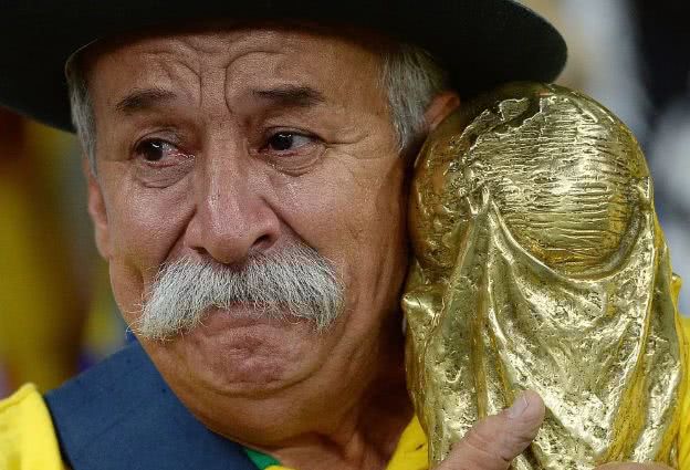 最感人的传承不是梅西和老马，也不是内马尔和大罗，而是这父子仨