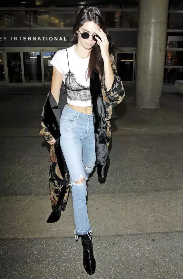 发现一件好看的衣服,这3种单品这样穿简单却很时髦