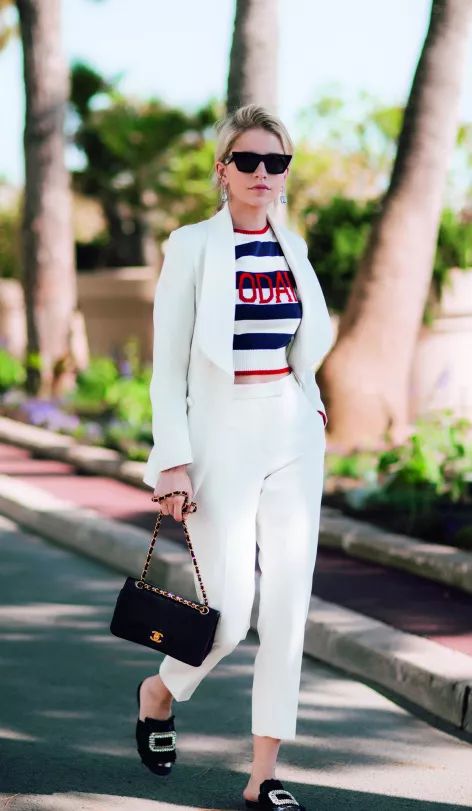 轻装美人,轻妆美人电视剧