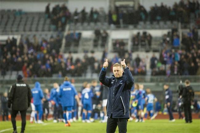 冰岛的火山真比踢球的人还多,冰岛火山喷发影响欧洲足球赛事