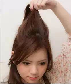 简单易懂又减龄的一款编发造型,侧编刘海编发教程简单又好看