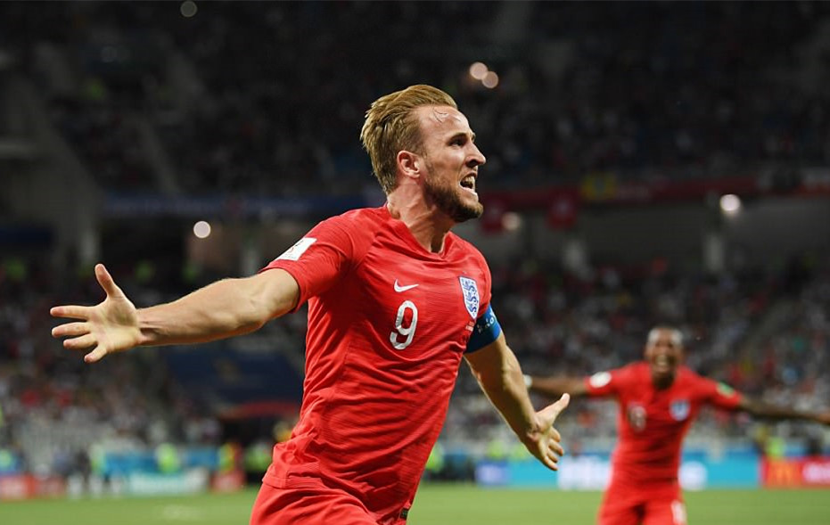 英格兰球迷庆祝阿根廷夺冠,英格兰球迷疯狂庆祝女足