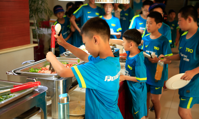 世界杯足球夏令营带你体验俄罗斯世界杯