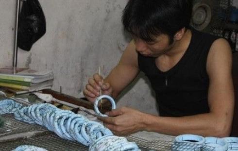 佩戴翡翠致癌？带你揭秘B货、假翡翠的制作过程