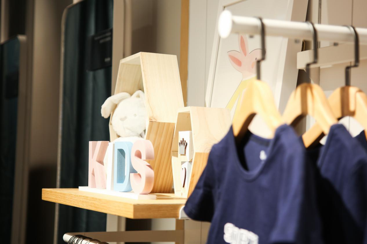 新品潮流童装馆,曲江银泰潮童