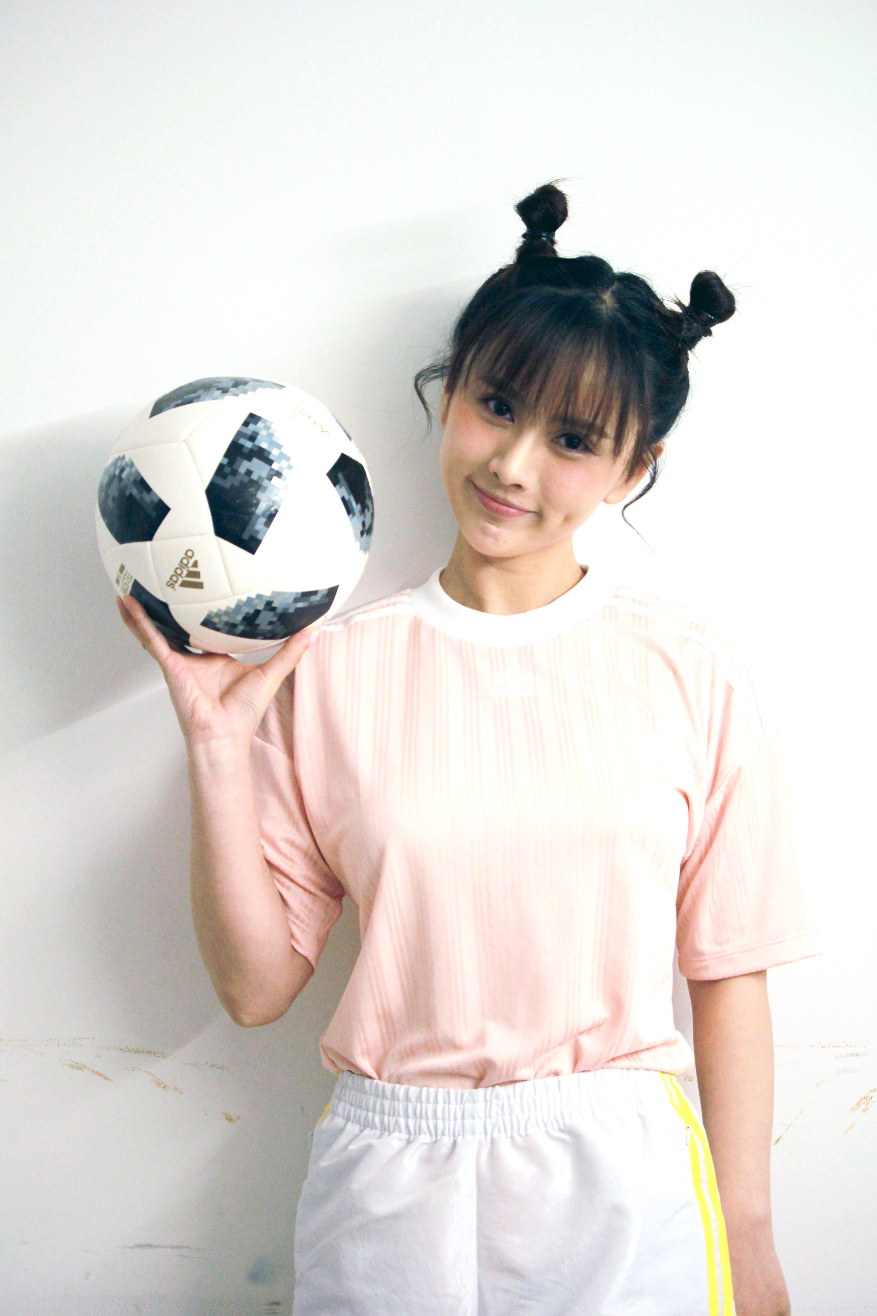 梁缘综艺节目,梁缘出席活动