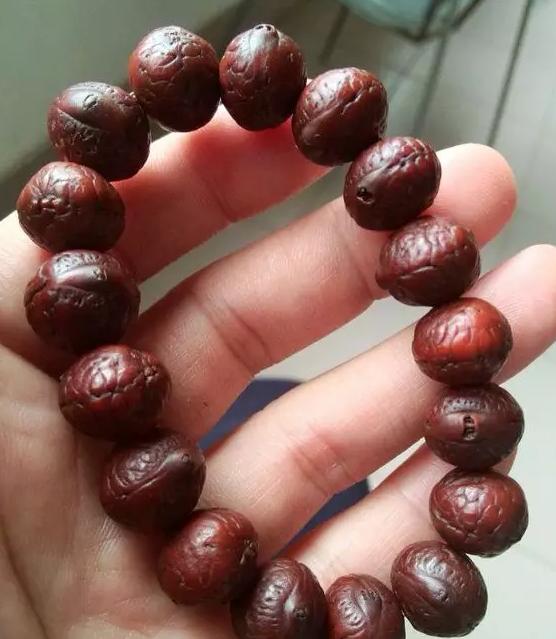 手串越盘越值钱吗,手串有升值空间吗