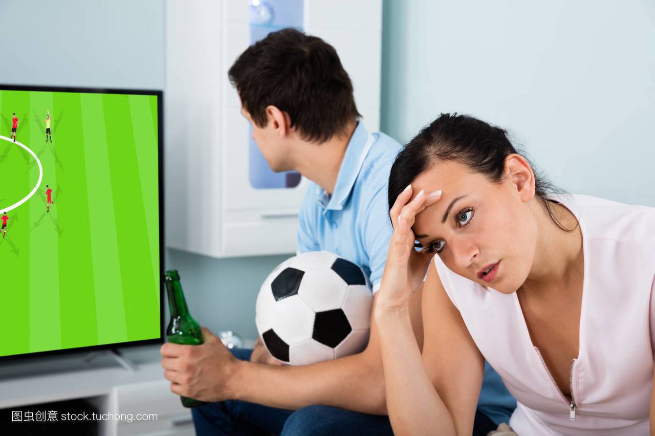 老婆或女朋友问你“足球有什么好”时，你把这12条理由甩给她