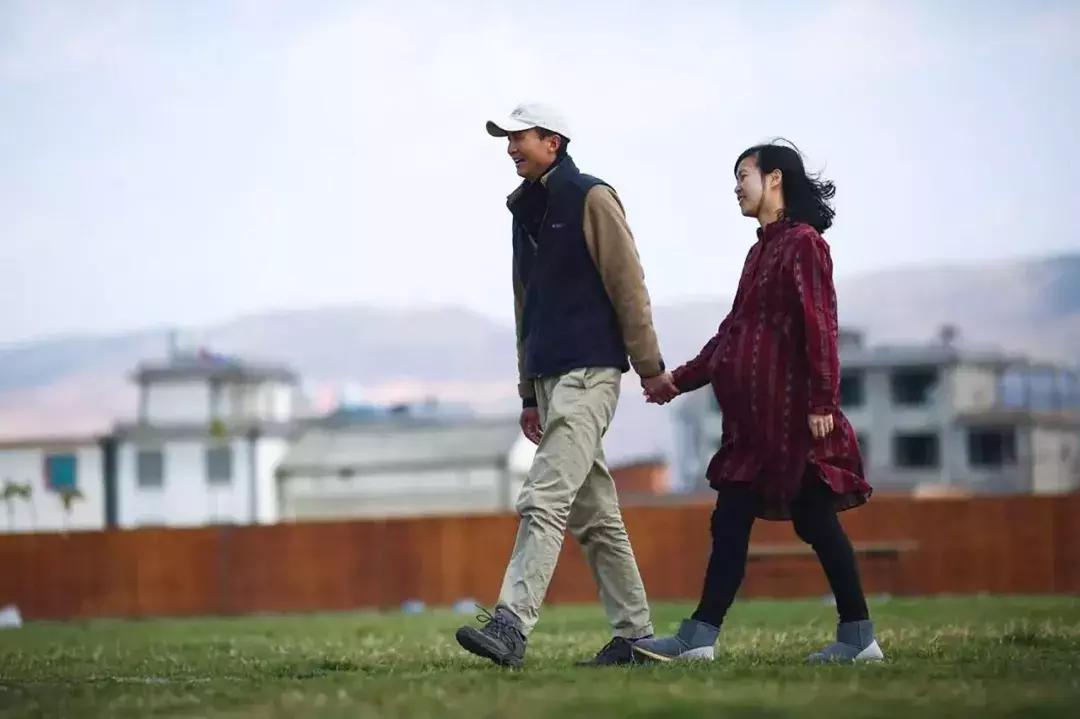 一个辍学生在大理租下23个足球场大的地方，种菜、养牛、建农场