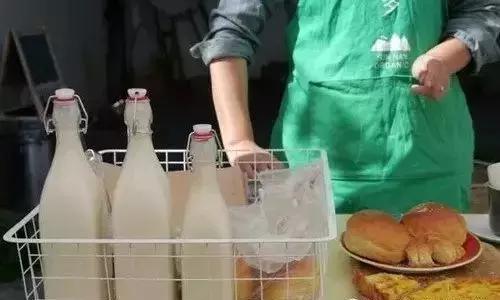 一个辍学生在大理租下23个足球场大的地方，种菜、养牛、建农场