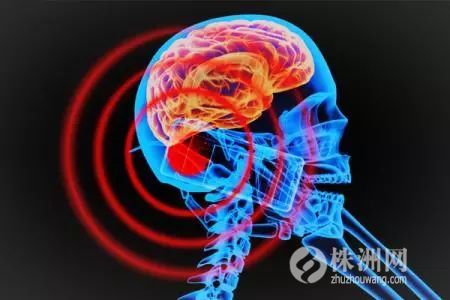 长时间玩手机得脑瘤是真的吗,玩手机会导致脑瘤吗