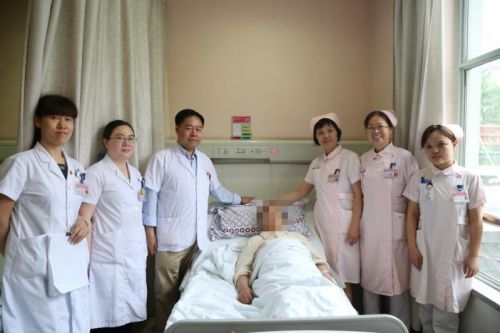 她为扬州市妇幼保健院点赞，一台手术解除多年难言之隐！