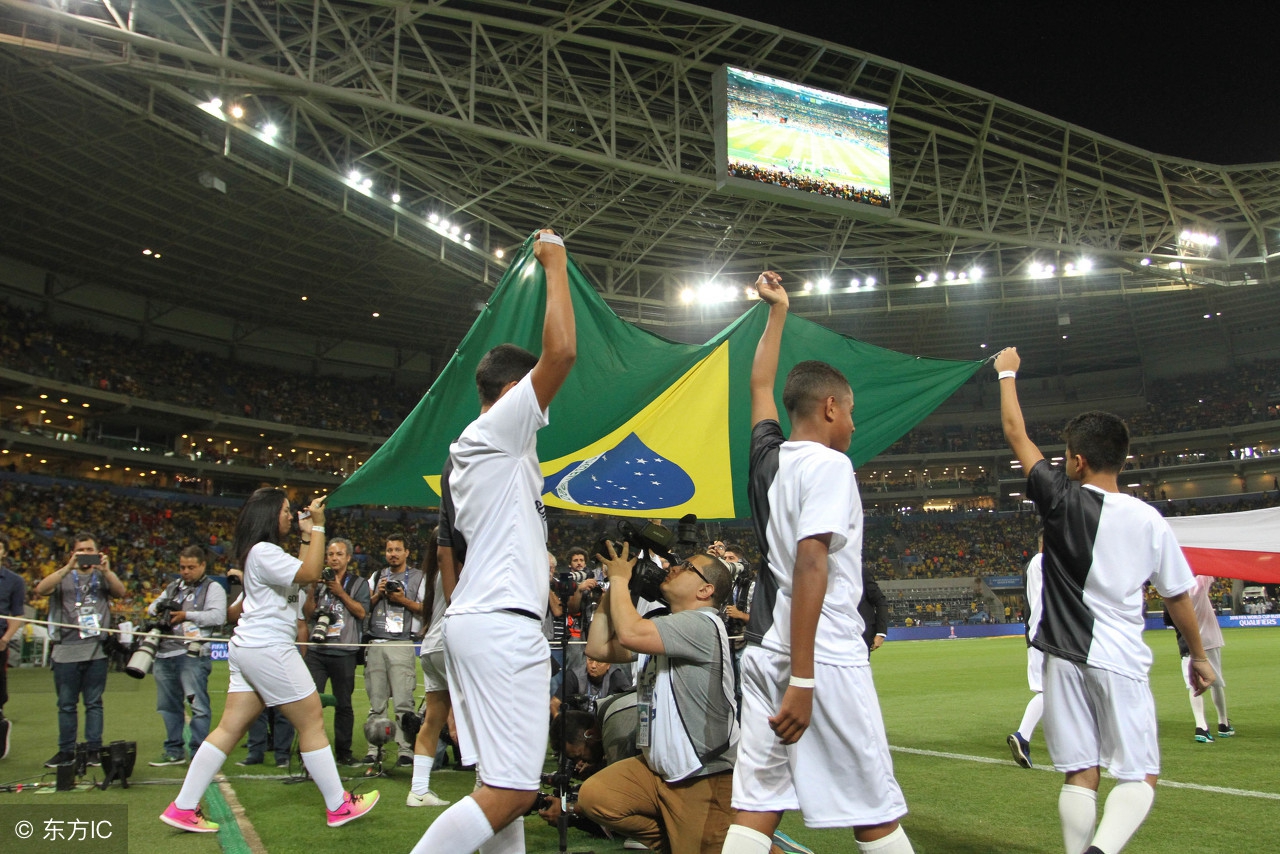 俄罗斯世界杯威廉姆斯,俄罗斯世界杯罗比威廉姆斯开幕式