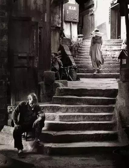 年少不懂酒干倘卖无,酒干倘卖无人生若只如初见