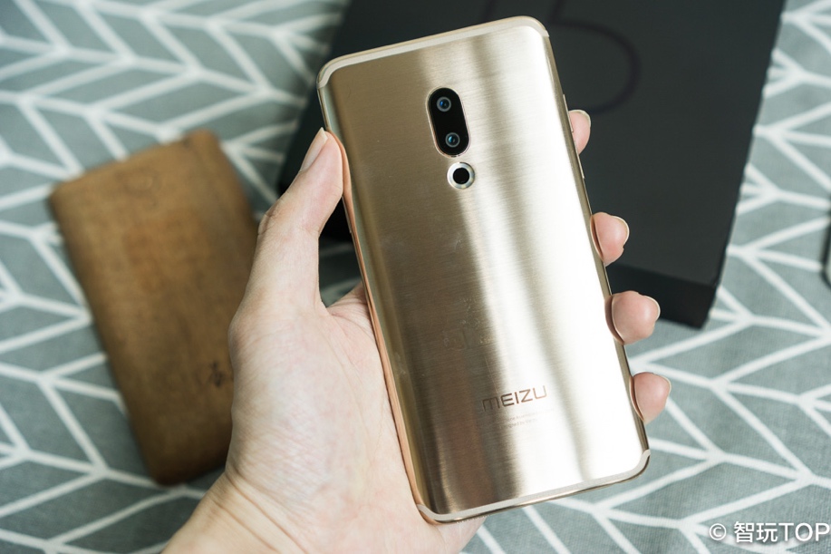 魅族15和苹果比,魅族15与iphonese