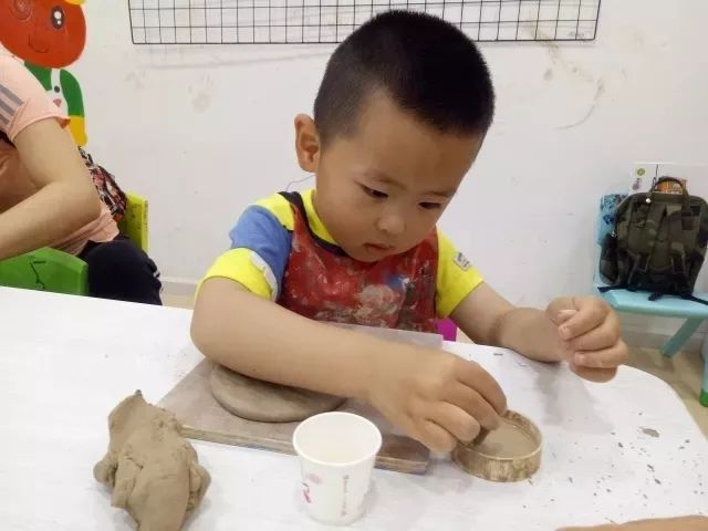 「金宝贝小小陶艺师活动回顾」跟外太空EZ寻觅不一样的烟花