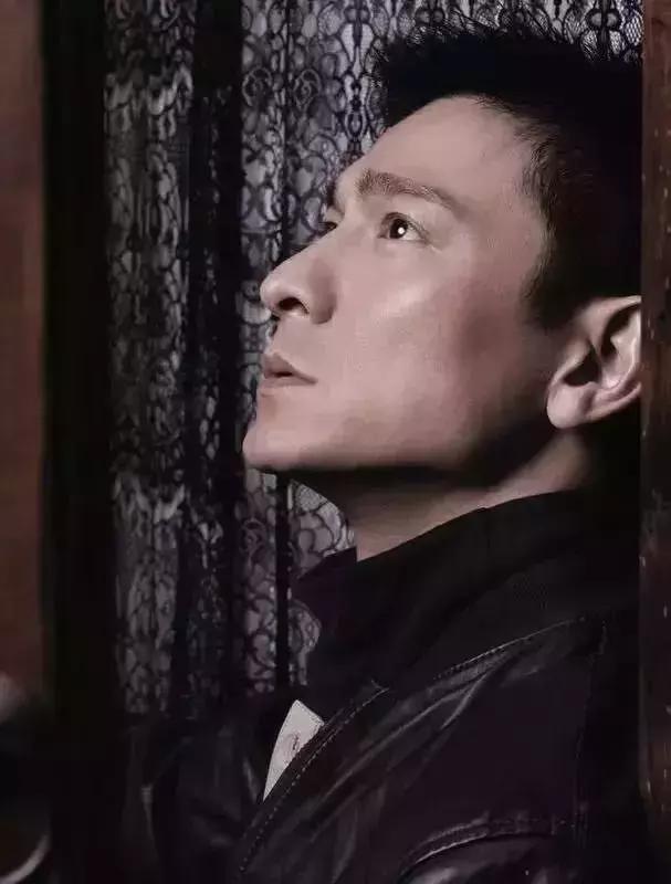 刘德华凭什么能火37年,刘德华凭什么能火40年原视频