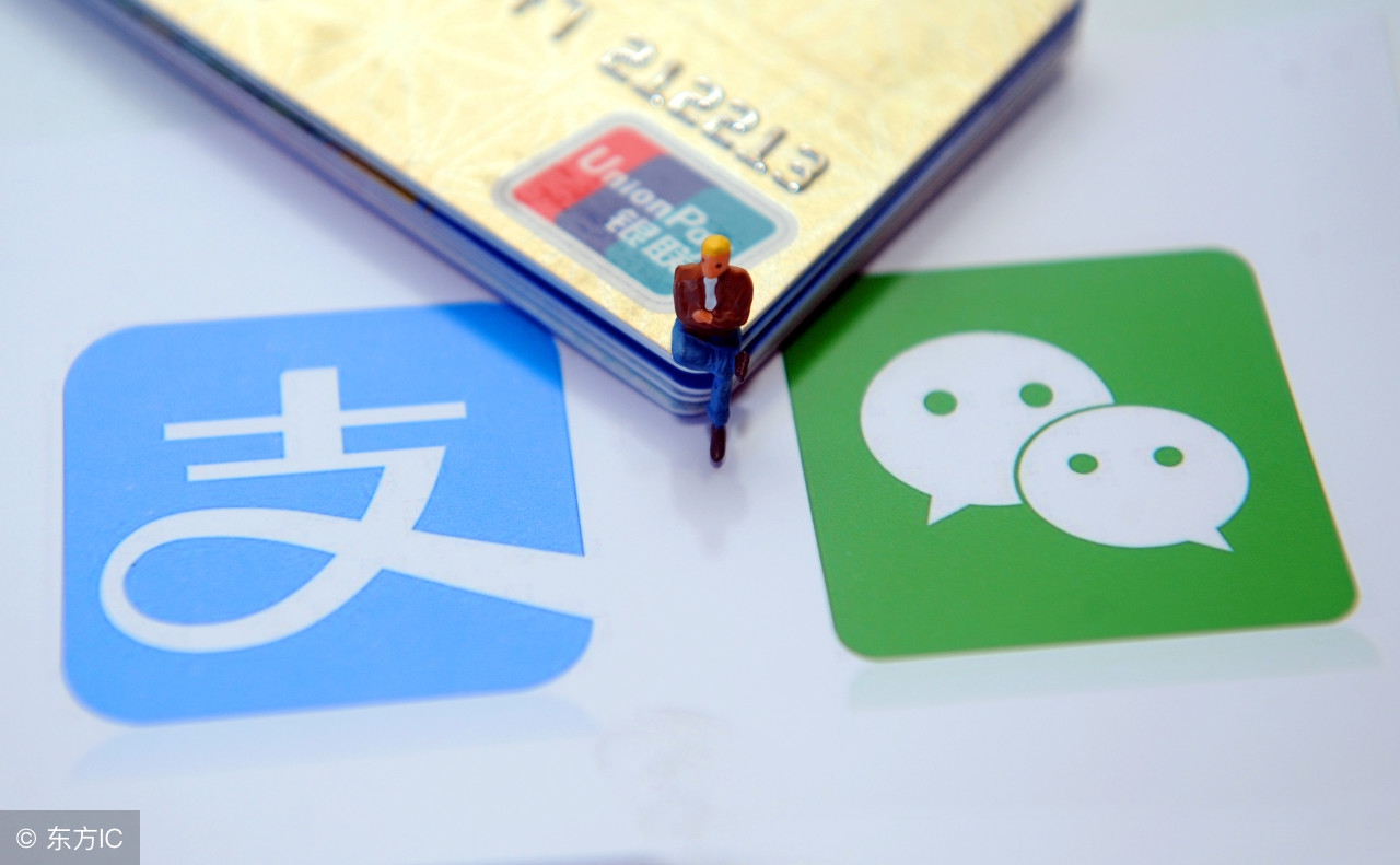 19岁女学生上传男网友裸照逼其买包，你经历过怎样的*局骗**？