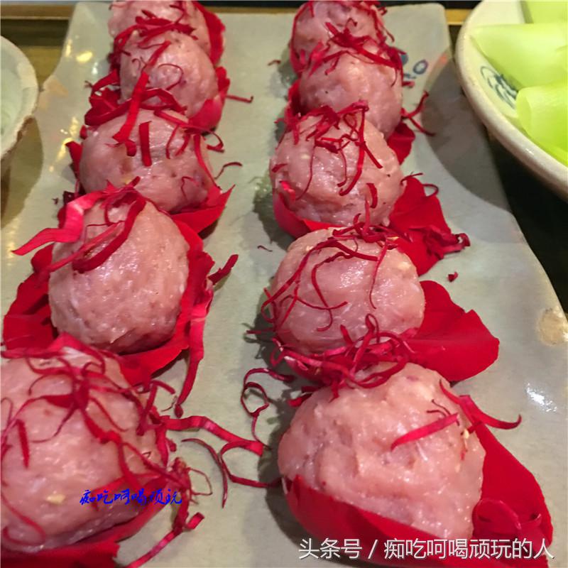 足球夜场景,足球之夜水吧