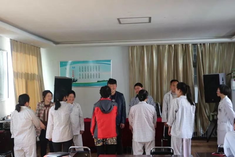 围炉夜话心理分析,围炉夜话讲的是什么内容