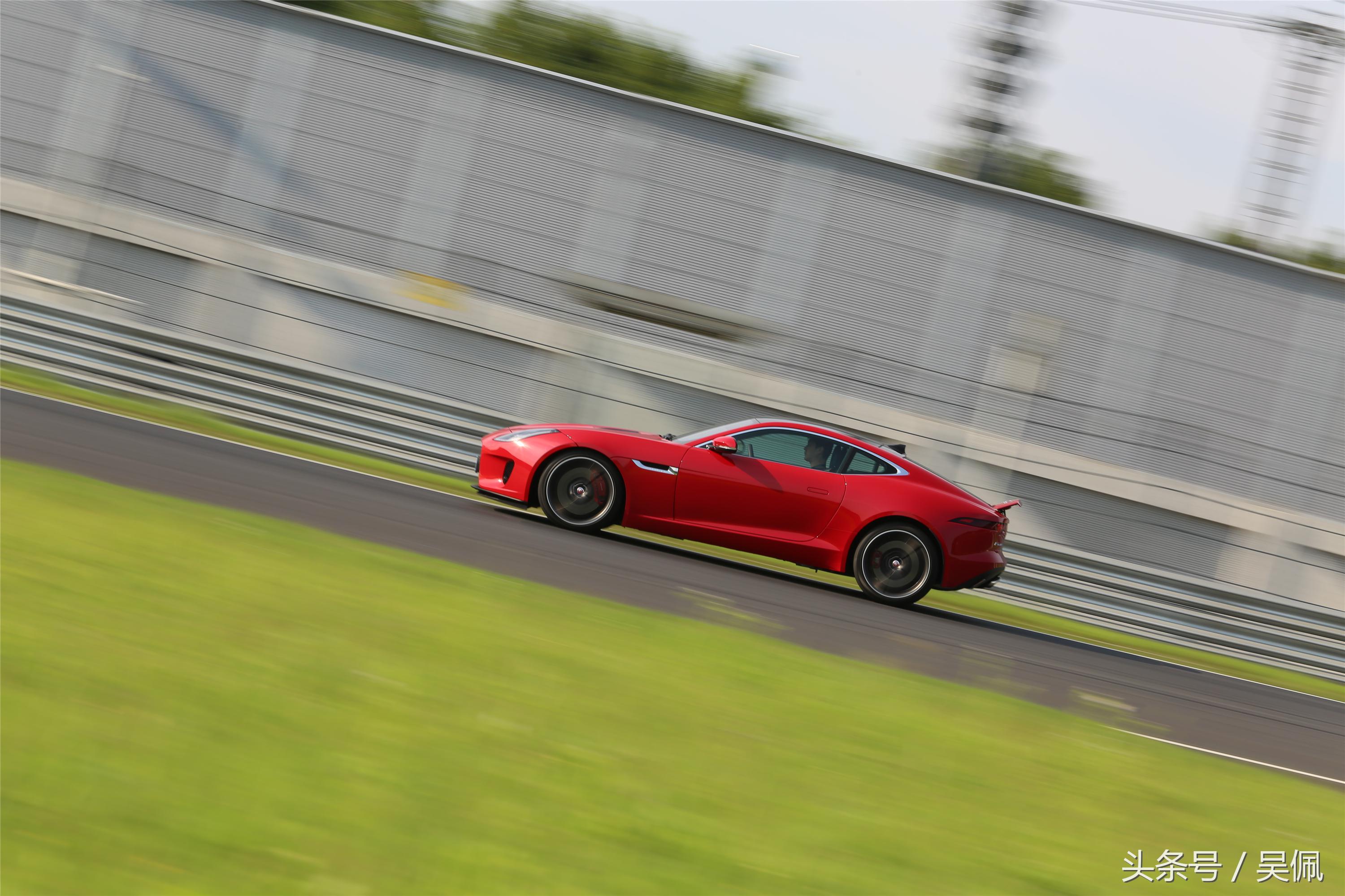 新捷豹f-type2.0t测评,赛道测试捷豹f-type2.0t