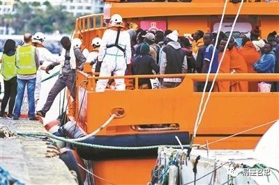 鍙欏埄浜氶毦姘戜笘鐣屾澂,鍙欏埄浜氶毦姘戠湅寰椾簡瓒崇悆璧涘悧