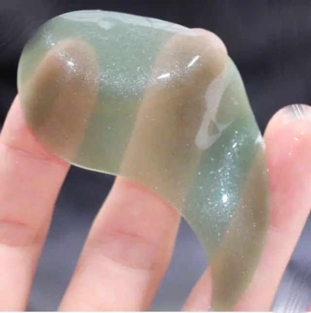 爱神菲眼膜和香蒲丽眼膜哪个好,紫熨斗好用还是香蒲丽眼膜好用