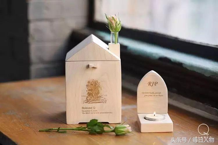 北京女子为狗立碑,北京女子做墓碑送宠物