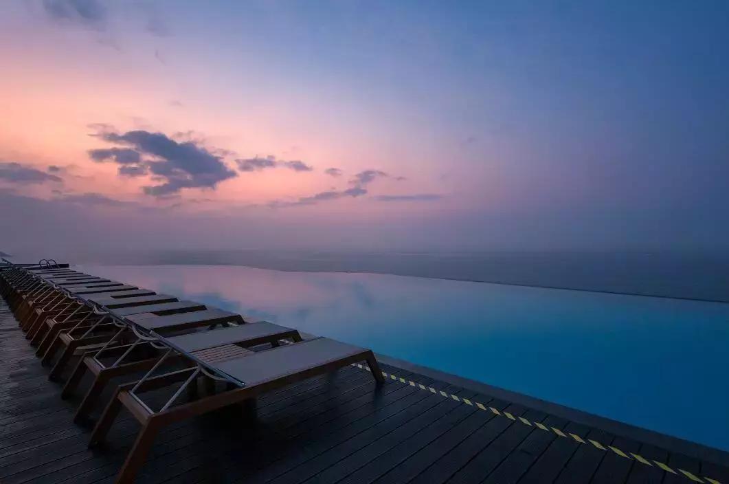 网红酒店等你来打卡，*江阳**海陵岛北洛秘境度假酒店~108米无边泳池