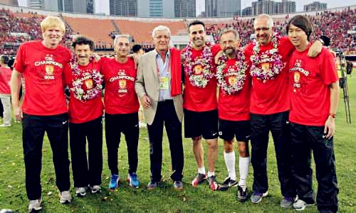 爆足球队医药箱有啥，堪比小型急救室但中国的队医配备各国都羡慕