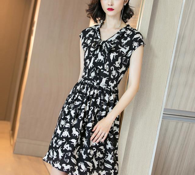 大码甜美碎花方领连衣裙,女装连衣裙夏季甜美碎花