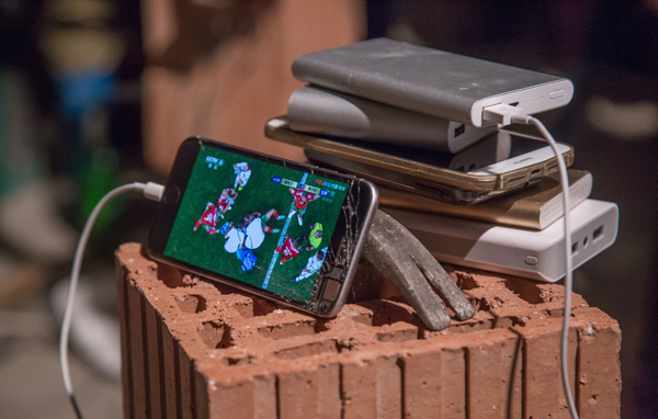 车间看世界杯,放弃铁饭碗看世界杯