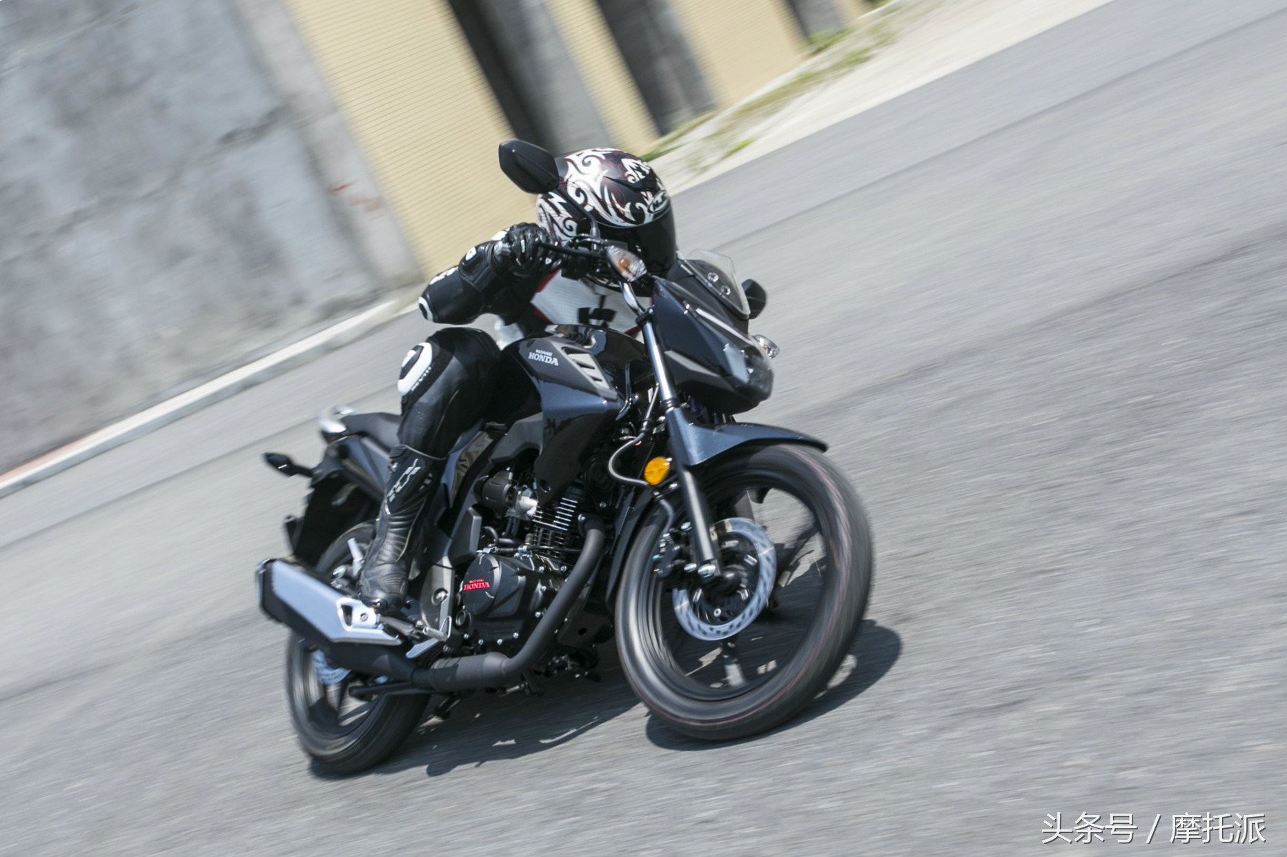 新款电喷幻影150评测,可玩度高的千元车