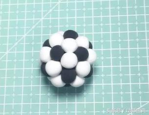 简单的可以踢的手工足球怎么制作,手工制作世界杯足球