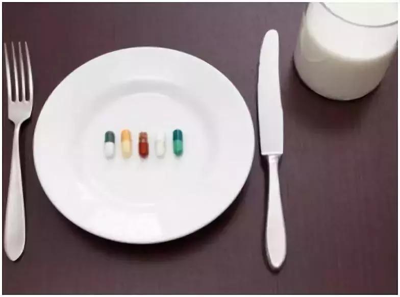 为什么不能用矿泉水吃药,吃药可以用矿泉水喝吗