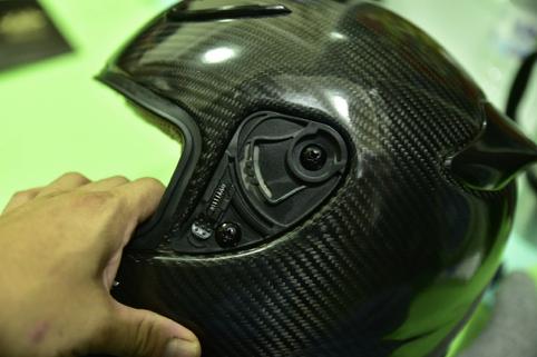 最便宜的碳纤维头盔全盔多少钱,nitek碳纤维头盔怎么样