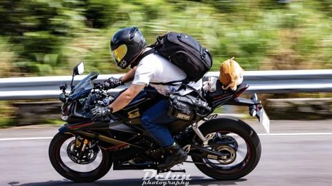 最便宜的碳纤维头盔全盔多少钱,nitek碳纤维头盔怎么样