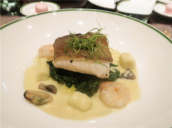 澳门飞第三国再飞回澳门攻略,澳门巴黎人酒店旅游攻略