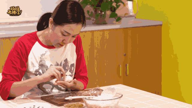 适合6岁孩子的足球训练,培养孩子足球乐趣的视频