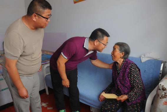 情系家乡造福桑梓,情系家乡助力乡村振兴奉献爱心