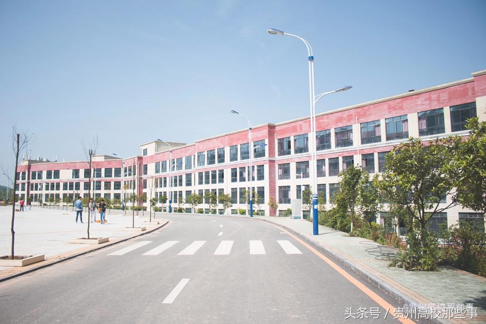 贵州专科报考征集志愿的学校,贵州专科学校何时填报志愿