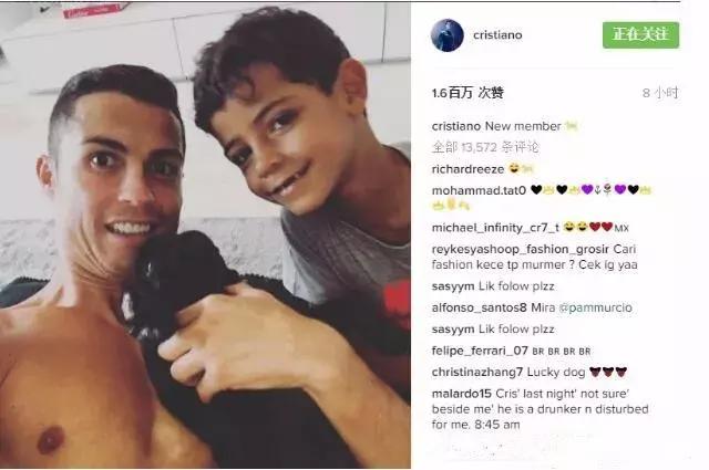 c罗养的狗对比梅西养的,梅西和c罗的宠物到了足球场