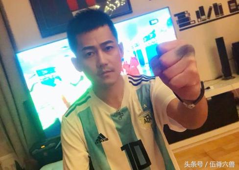 明星们也看世界杯?关晓彤为爱成足球队长,苏醒因梅西把头像变黑